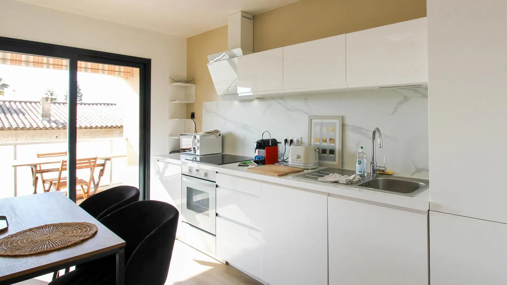Apartment Jules Grec Appartement Loggia Piscine Et Confort A Antibes France